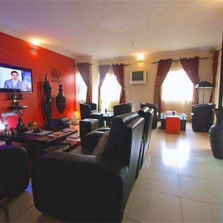 Number 95 Suites Lagos Buitenkant foto